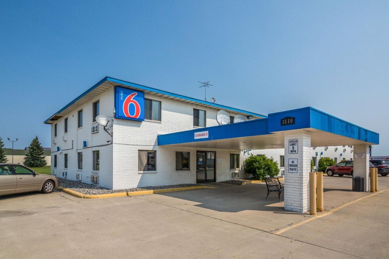 Motel 6-Fargo, Nd - South エクステリア 写真